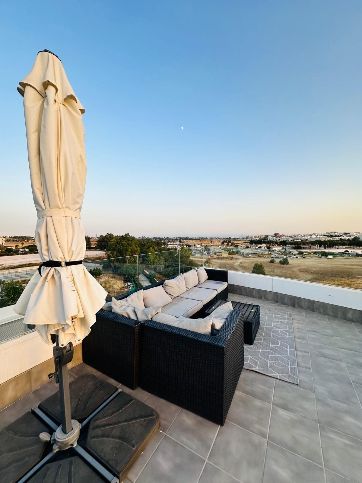 Ático de 3 Dormitorios en venta en Nueva Andalucía, Marbella