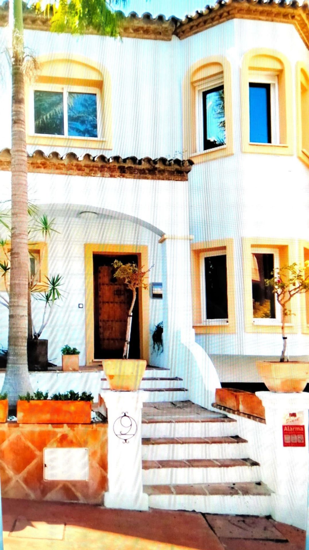 5 Bed - Villa for Sale in Puerto Banus, Marbella