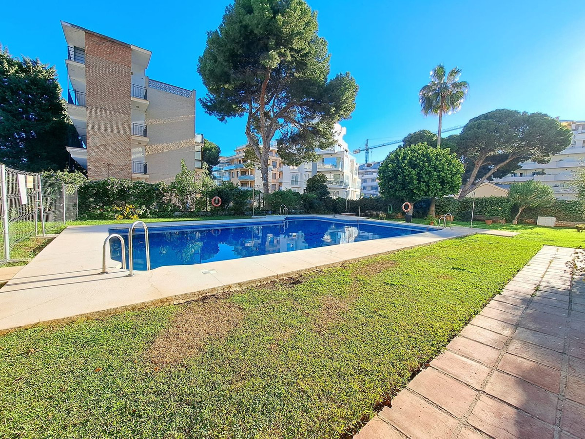 Piso de 1 Dormitorio en venta en Benalmádena