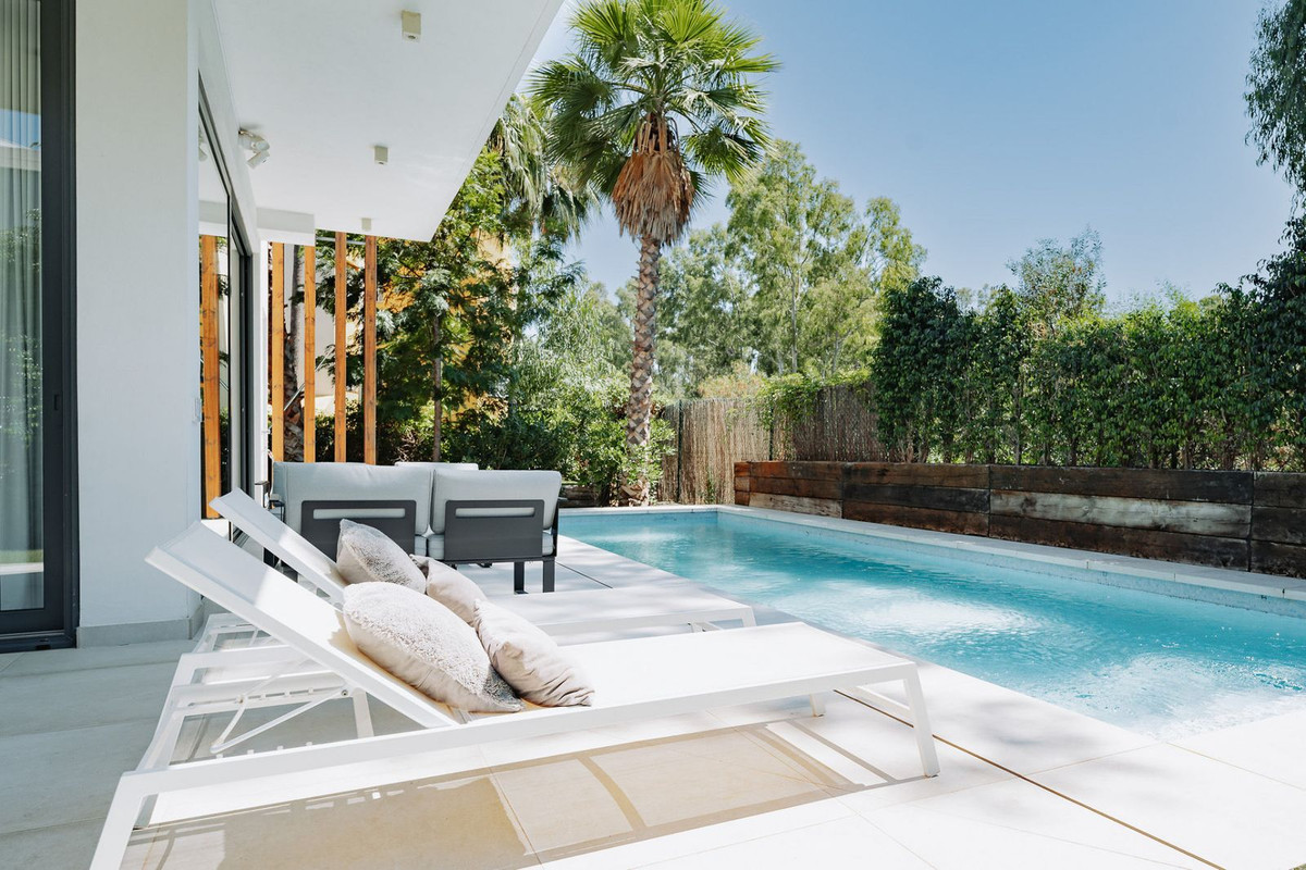 4 кровать 4 ванна Вилла для продажи в Atalaya, Estepona