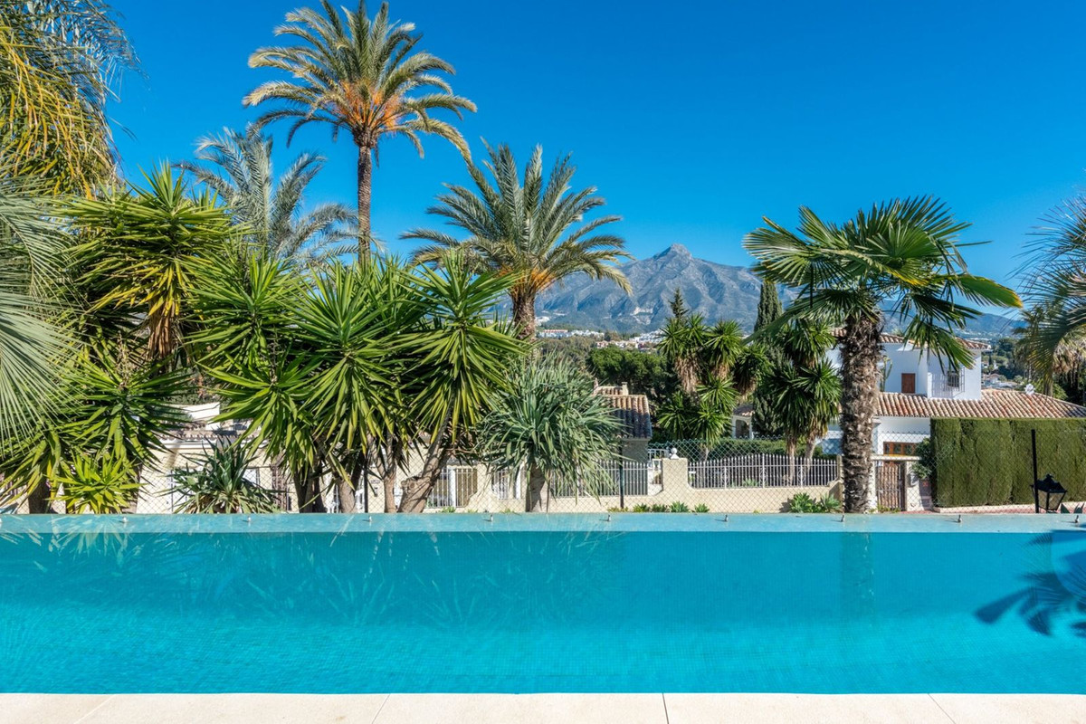 7 кровать Вилла для продажи в Nueva Andalucia, Marbella
