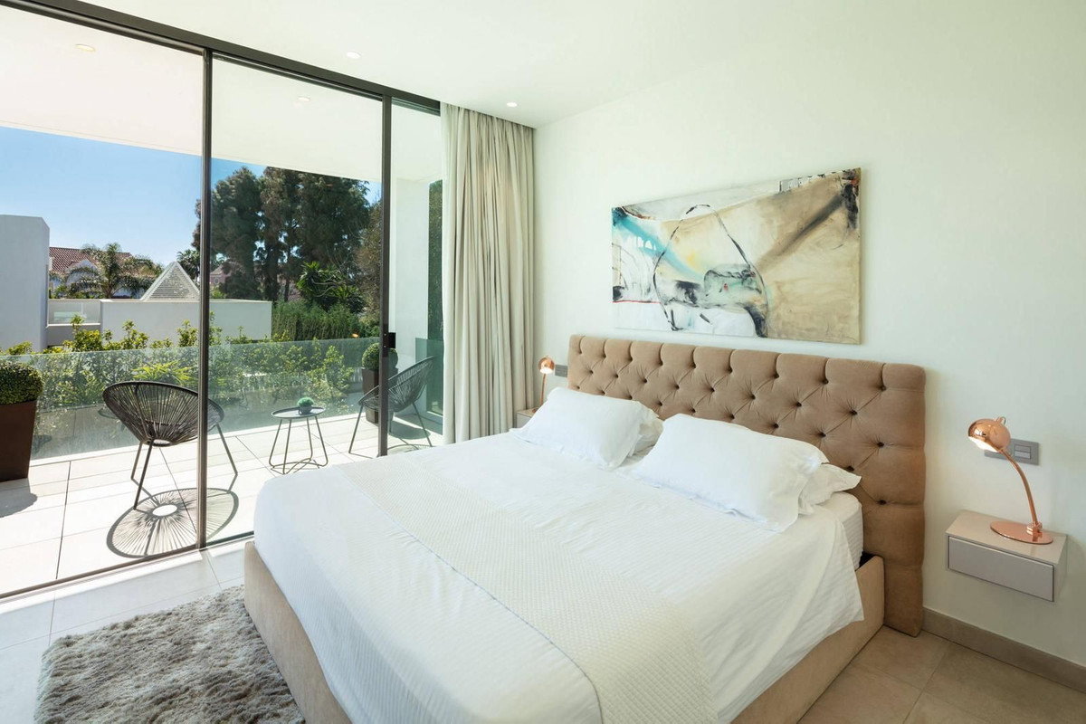 Casa de 7 Dormitorios y 7 Baños en venta en Puerto Banús