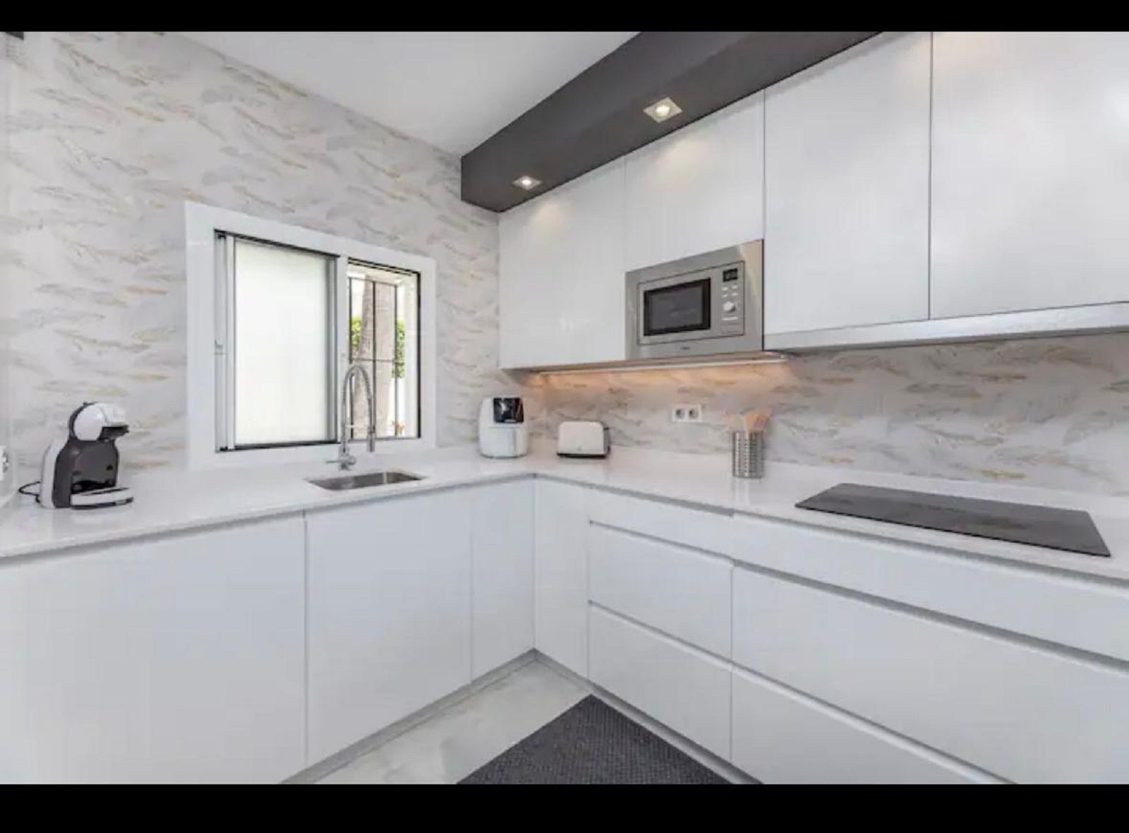 Casa de 4 Dormitorios y 3 Baños en venta en El Rosario, Marbella