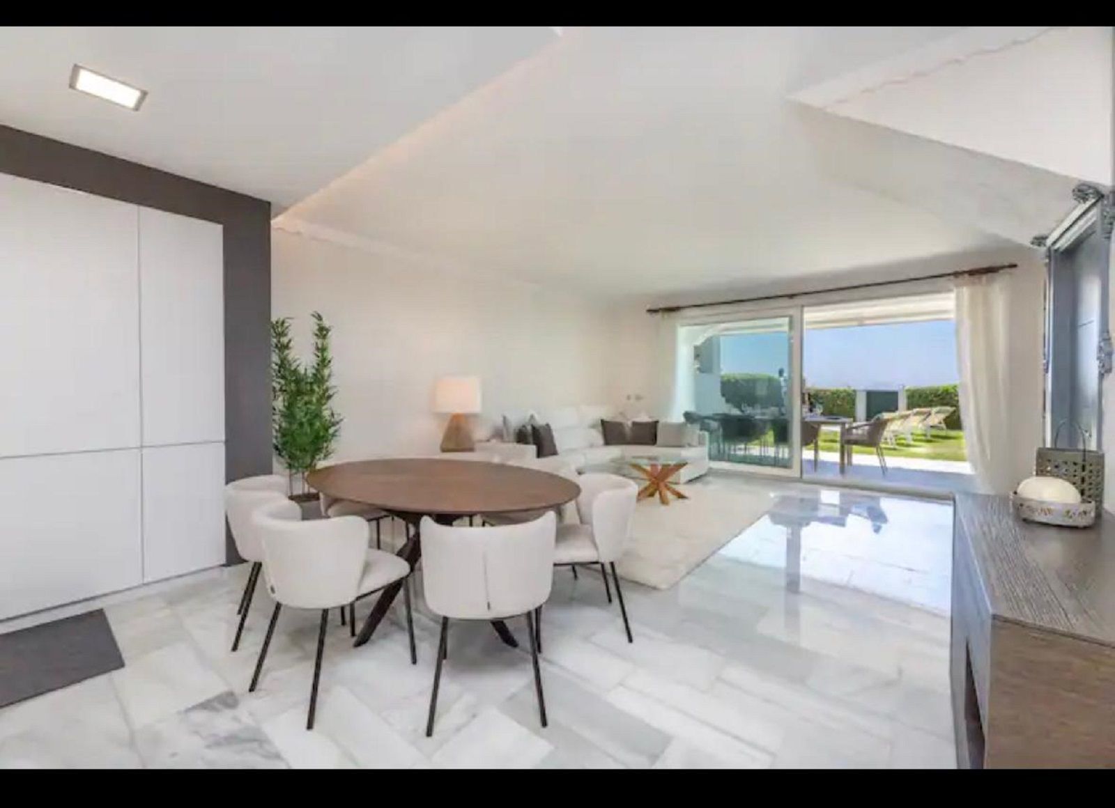 Casa de 4 Dormitorios y 3 Baños en venta en El Rosario, Marbella