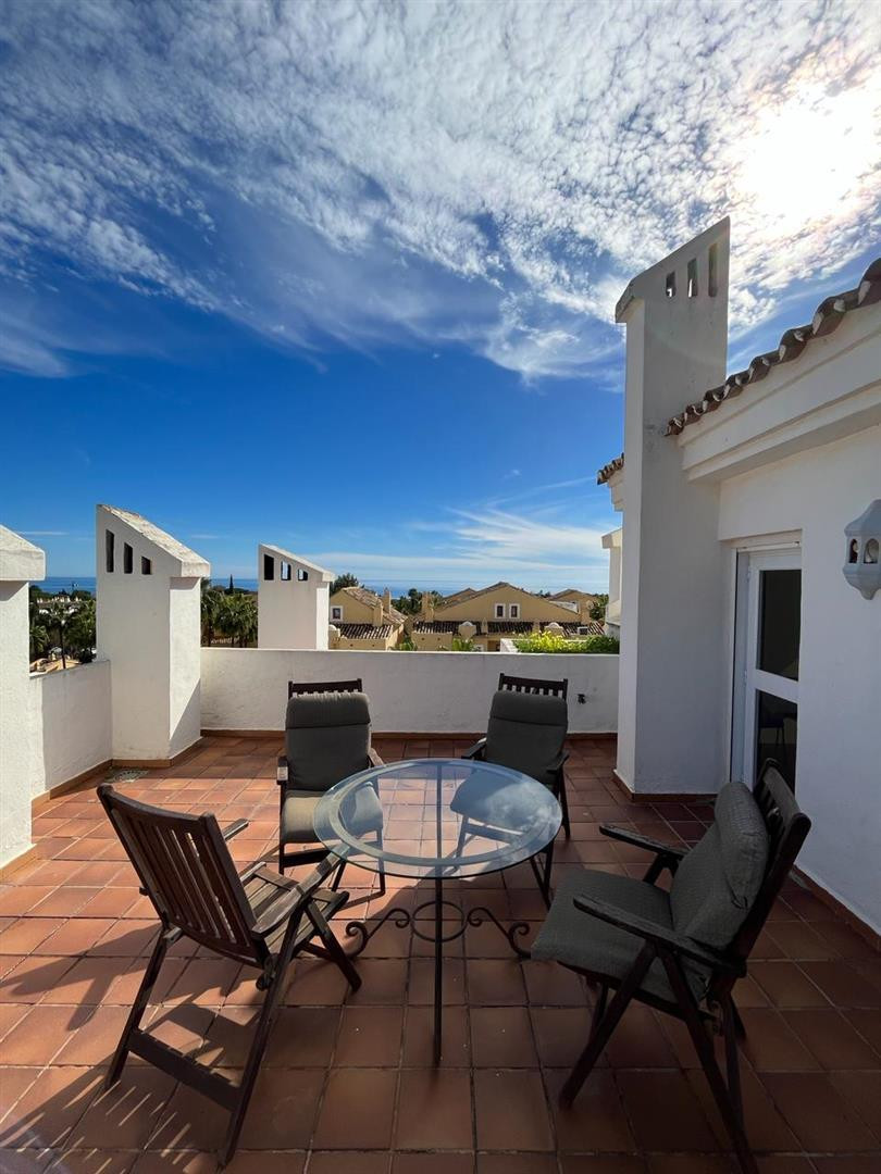 Ático de 2 Dormitorios y 2 Baños en venta en Nagüeles, Marbella