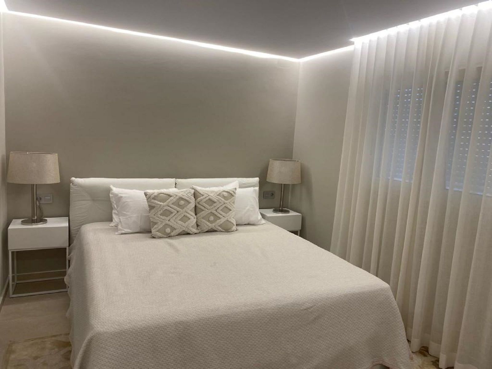 Casa de 5 Dormitorios en venta en Mijas