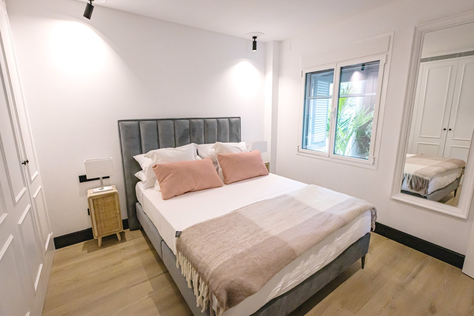 Piso de 1 Dormitorio en venta en Milla de Oro, Marbella