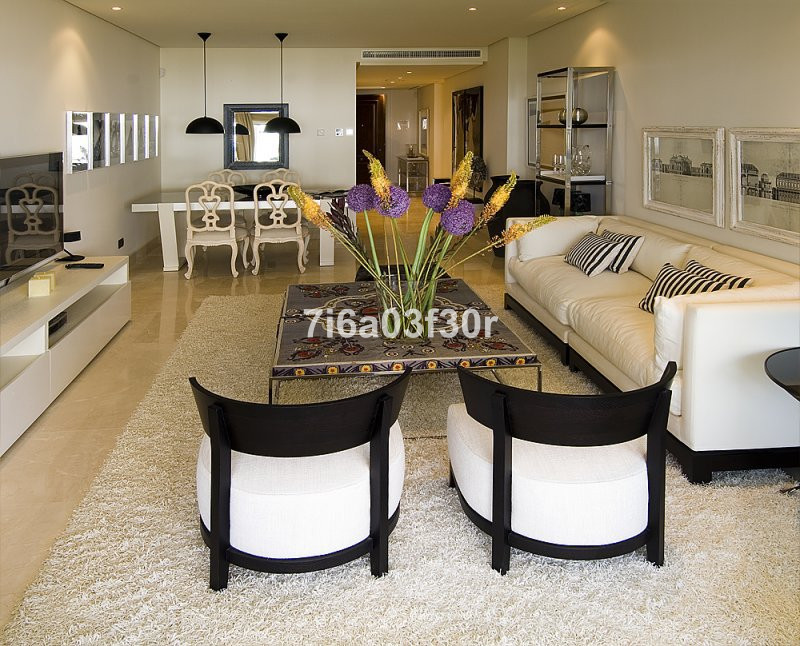 Piso de 3 Dormitorios y 3 Baños en venta en Estepona