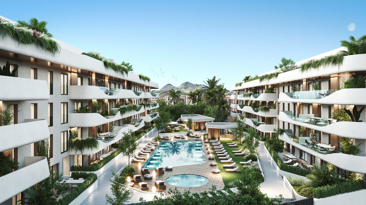 Piso de 3 Dormitorios y 3 Baños en venta en San Pedro de Alcántara