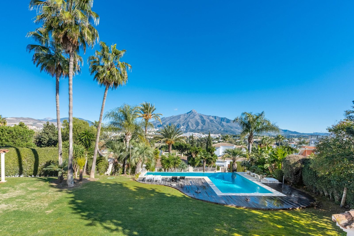 7 кровать Вилла для продажи в Nueva Andalucia, Marbella