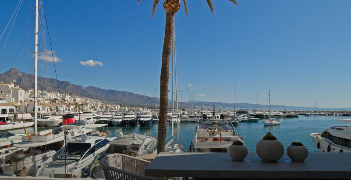 Piso de 3 Dormitorios en venta en Puerto Banús
