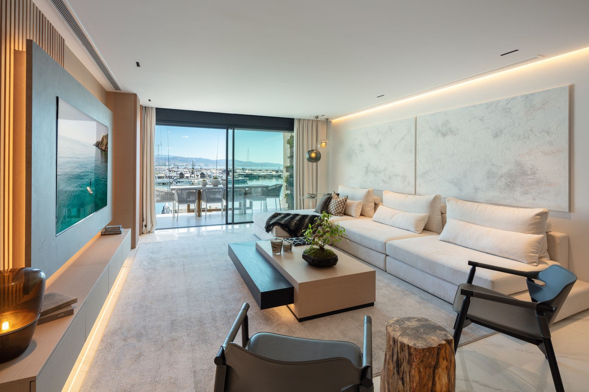 Piso de 3 Dormitorios en venta en Puerto Banús