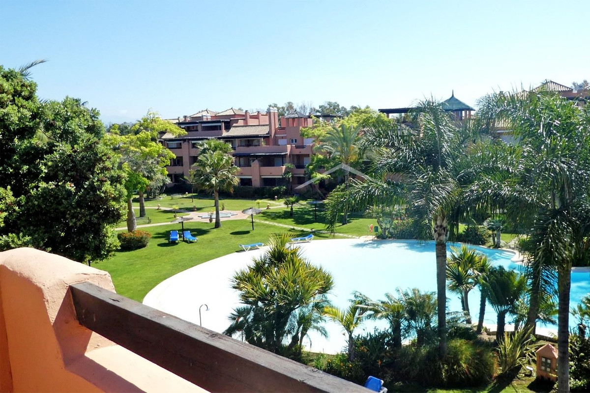Ático de 2 Dormitorios y 2 Baños en venta en Guadalmina Baja, San Pedro de Alcántara
