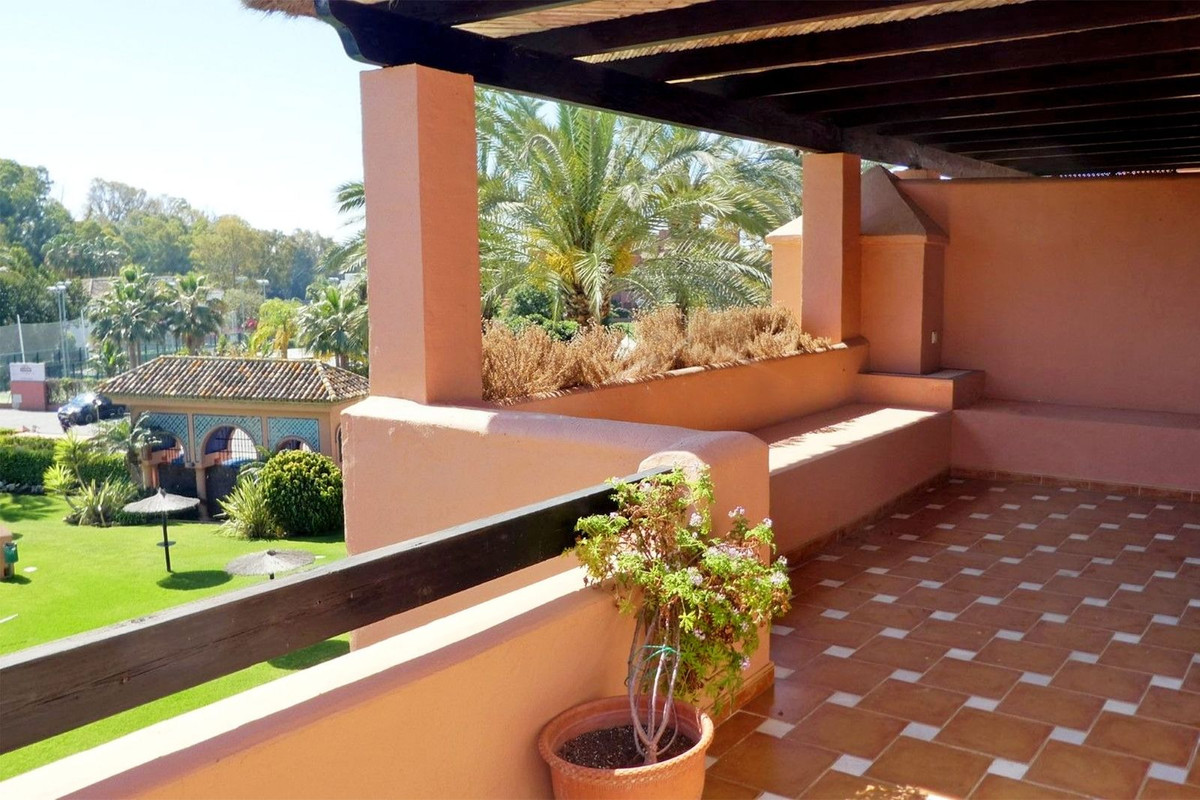 Ático de 2 Dormitorios y 2 Baños en venta en Guadalmina Baja, San Pedro de Alcántara