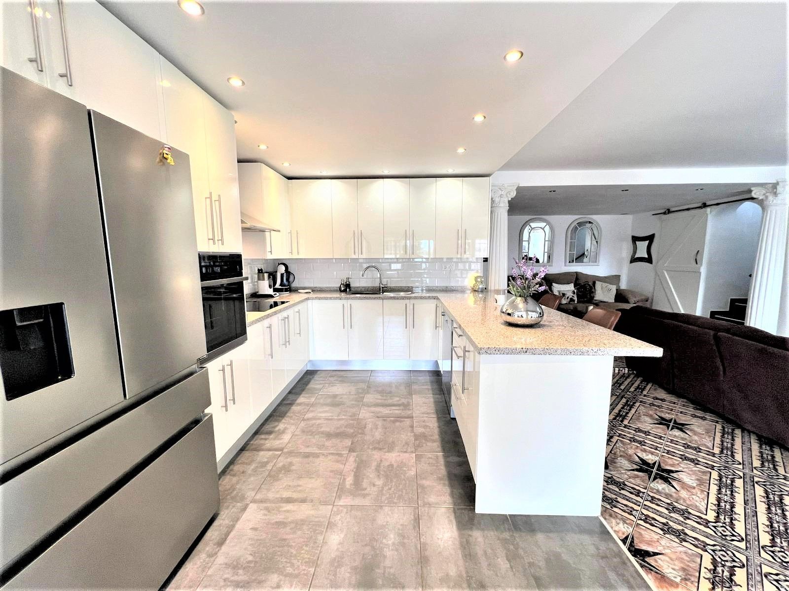 Casa de 4 Dormitorios y 3 Baños en venta en Mijas
