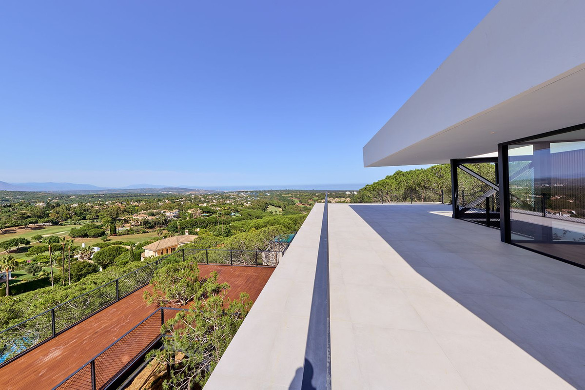 Casa de 5 Dormitorios y 6 Baños en venta en Sotogrande