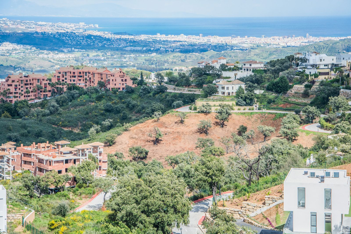 Terreno en venta en La Mairena, Marbella