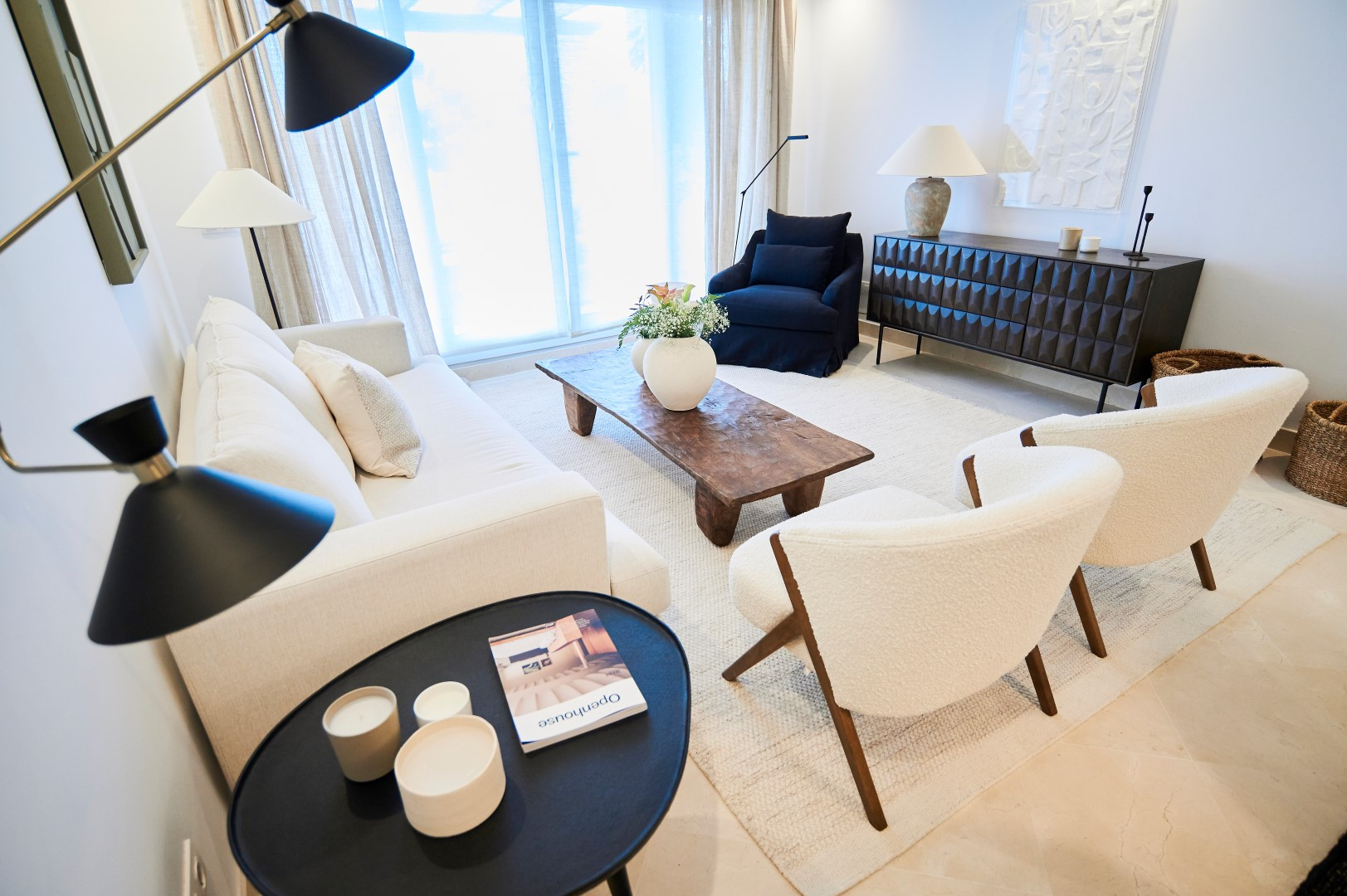 Piso de 2 Dormitorios en venta en Nueva Andalucía, Marbella