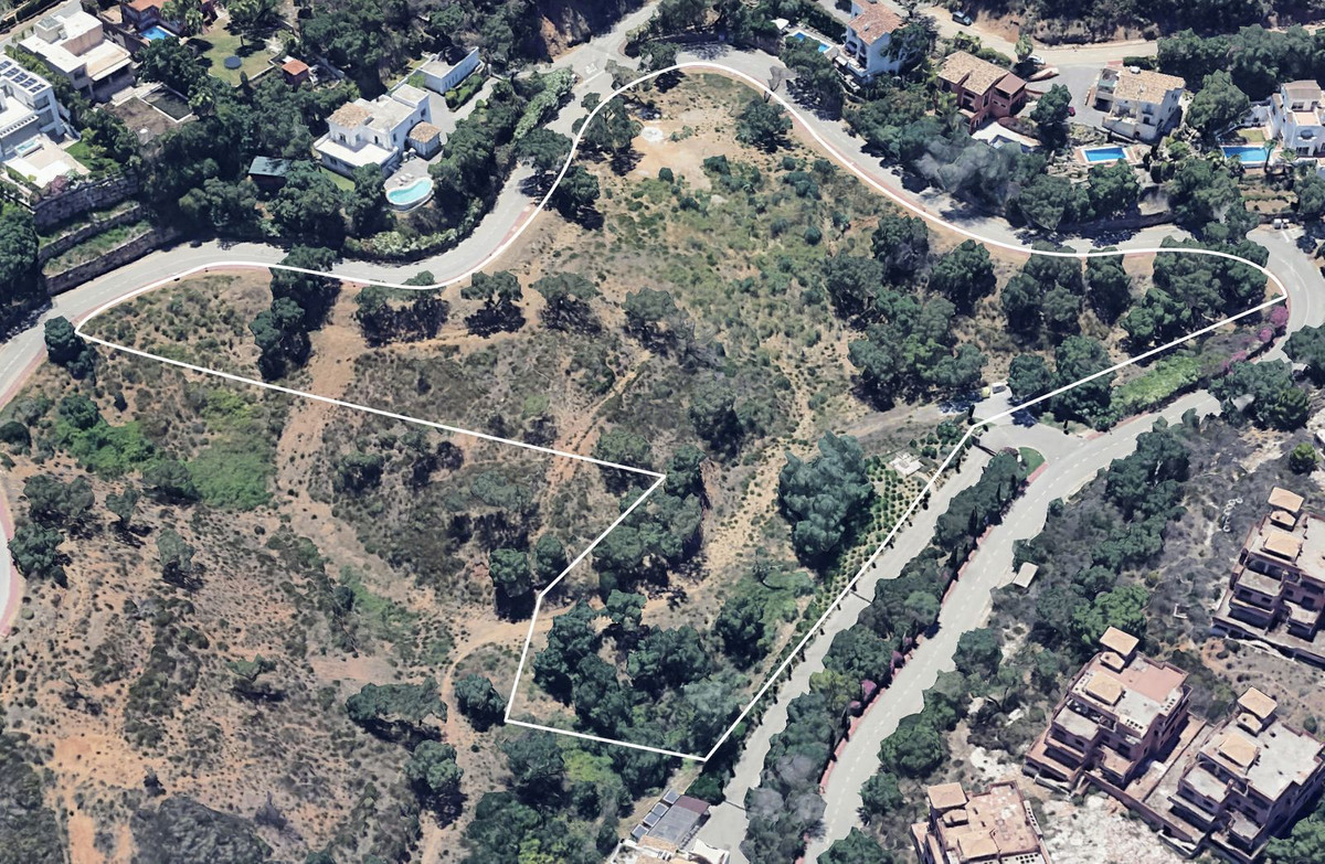 Terreno en venta en La Mairena, Marbella