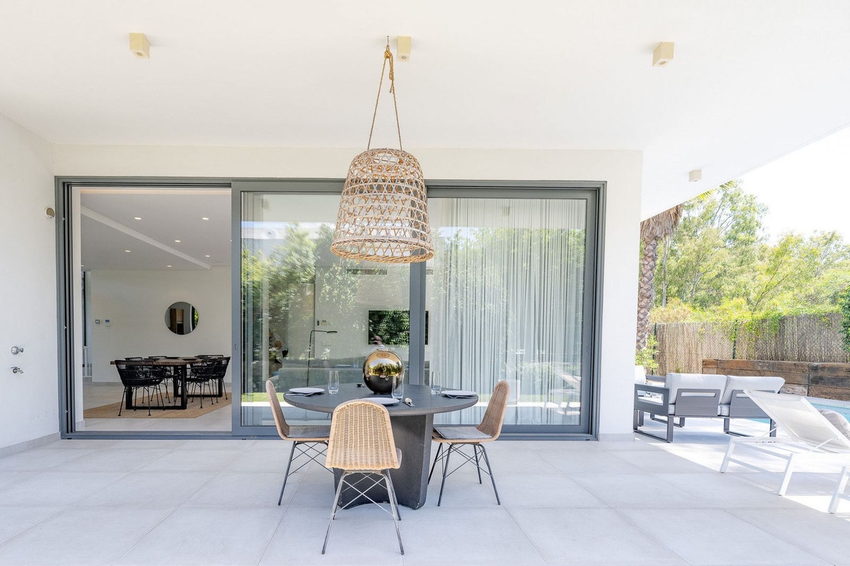 4 кровать 4 ванна Вилла для продажи в Atalaya, Estepona