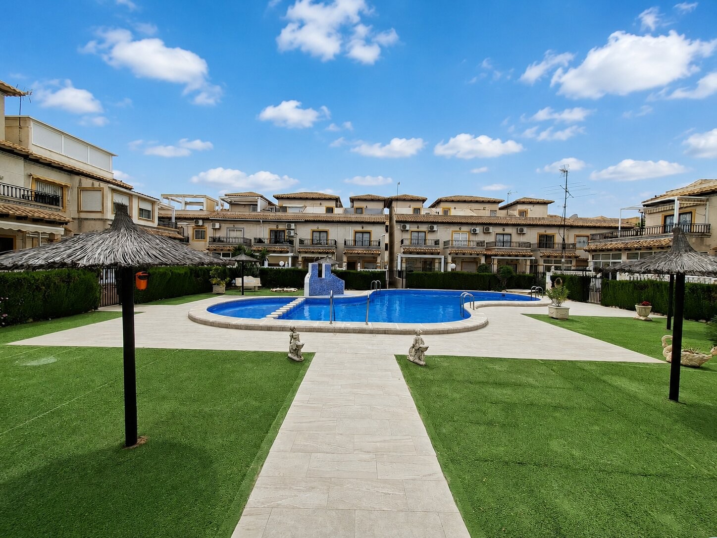 Piso de 2 Dormitorios y 1 Baño en venta en Orihuela Costa