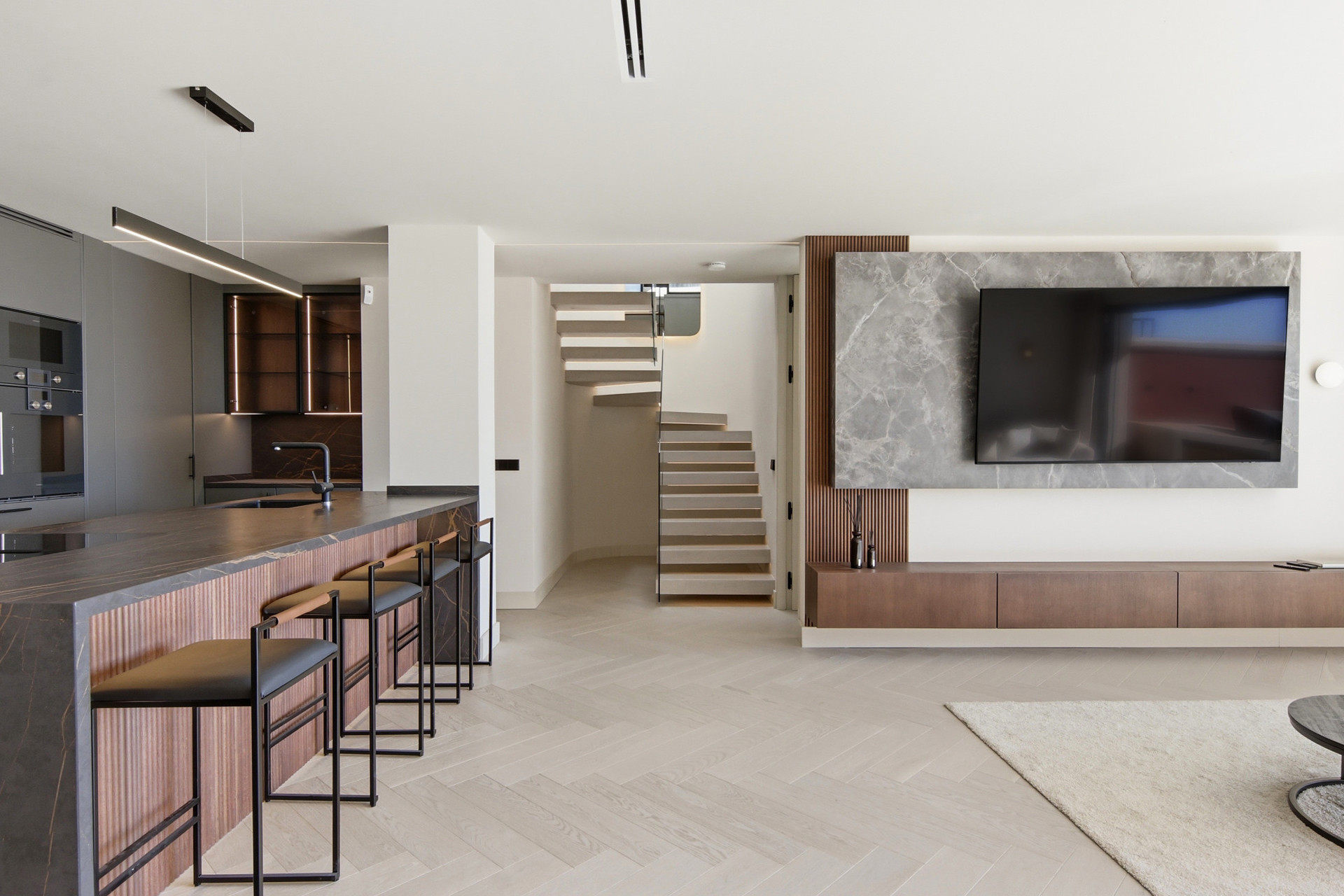 Ático de 4 Dormitorios y 3 Baños en venta en Monte Halcones, Benahavís
