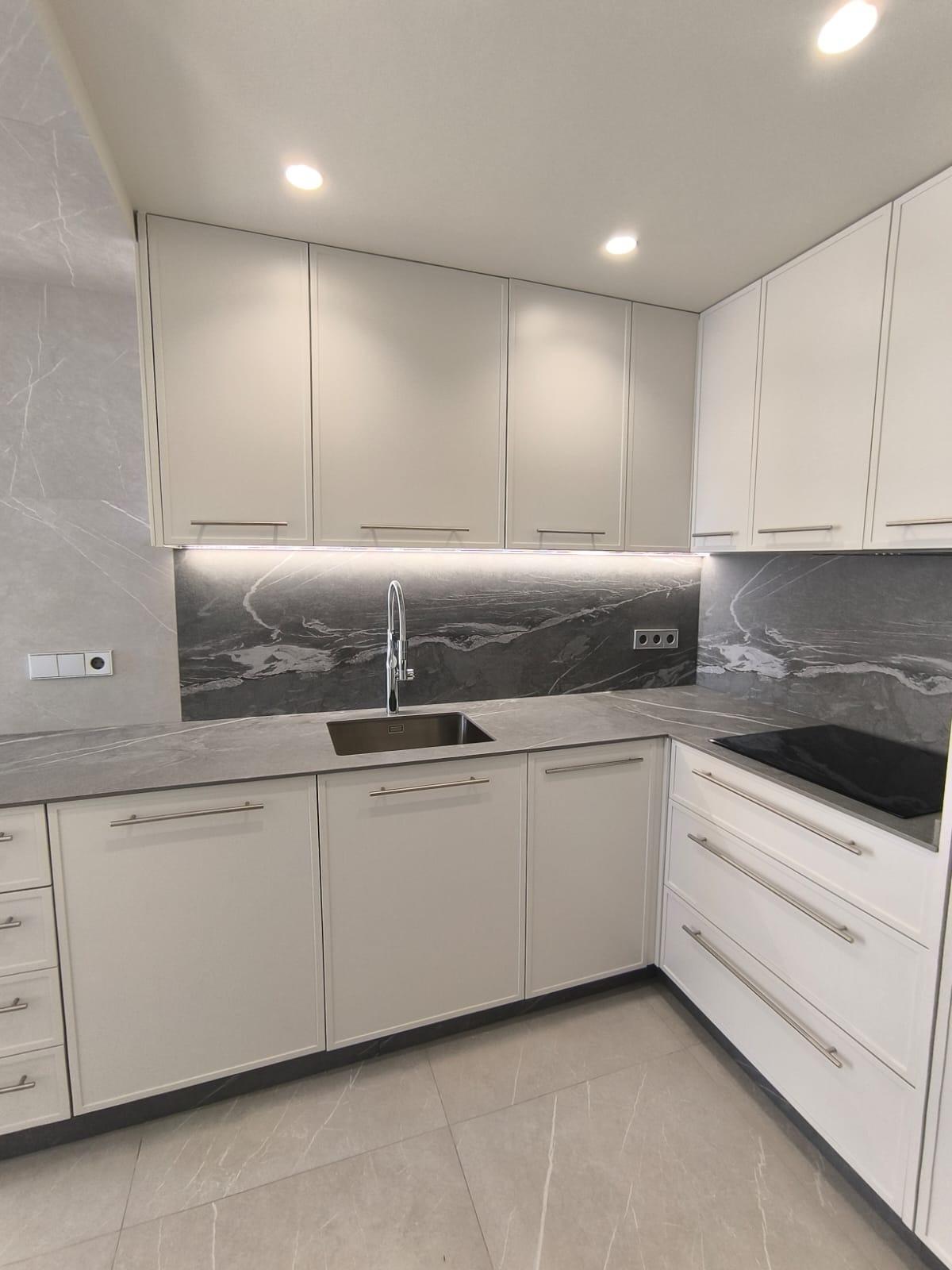 4 Bed, 3 Bath - Penthouse for Sale in Los Boliches, Fuengirola