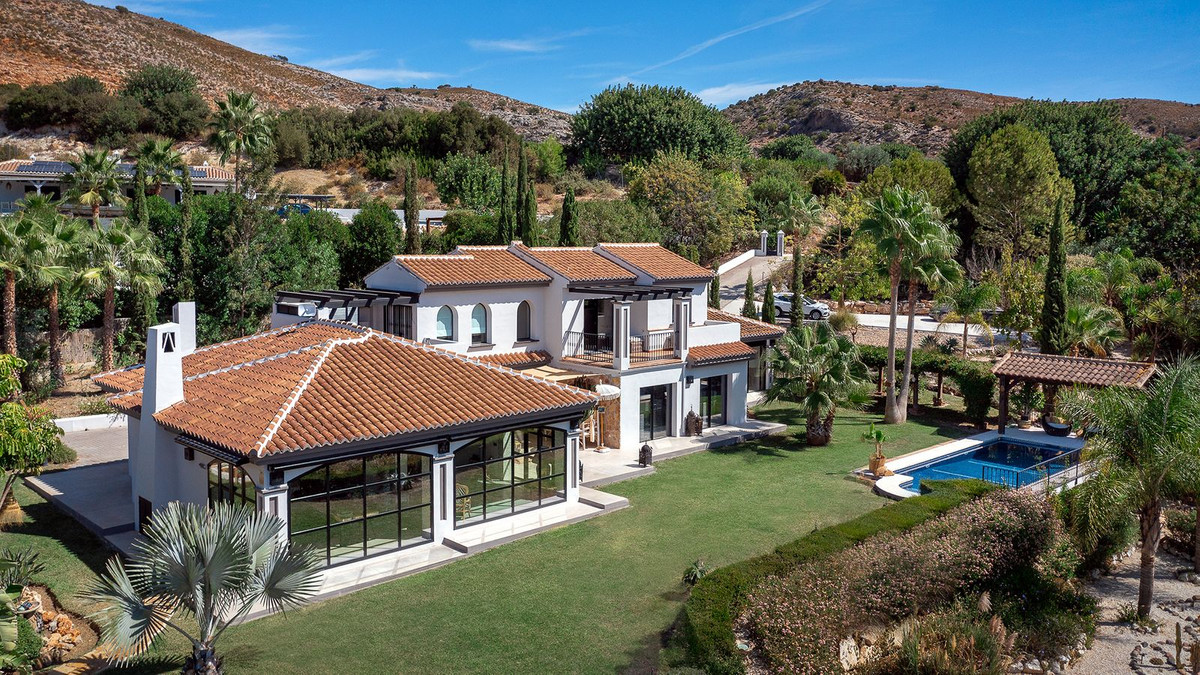 Finca de 4 Dormitorios en venta en Alhaurin el Grande