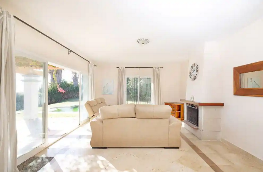 Casa de 4 Dormitorios en venta en La Alcaidesa