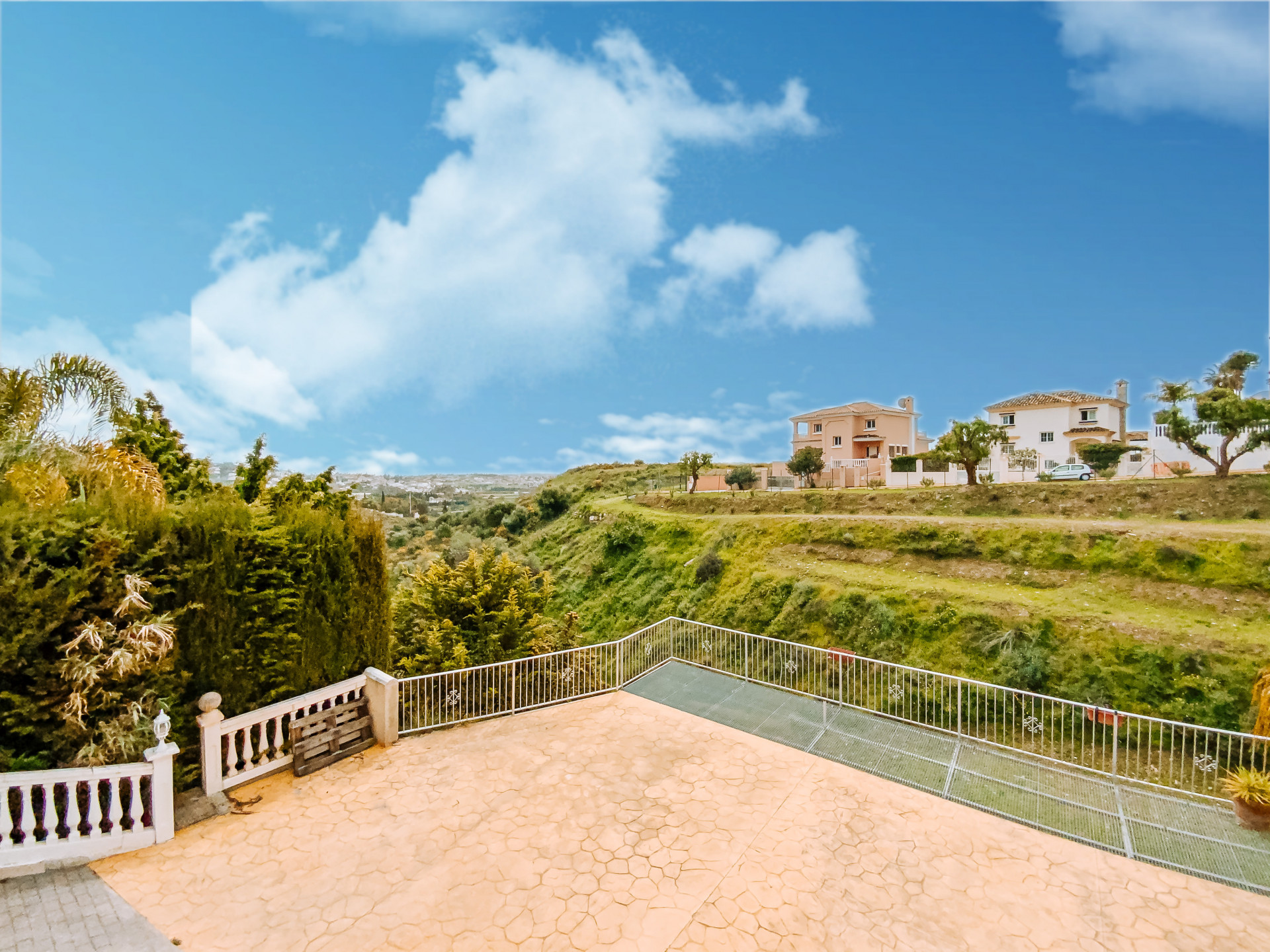 5 Bed, 5 Bath - Villa for Sale in Mijas Golf