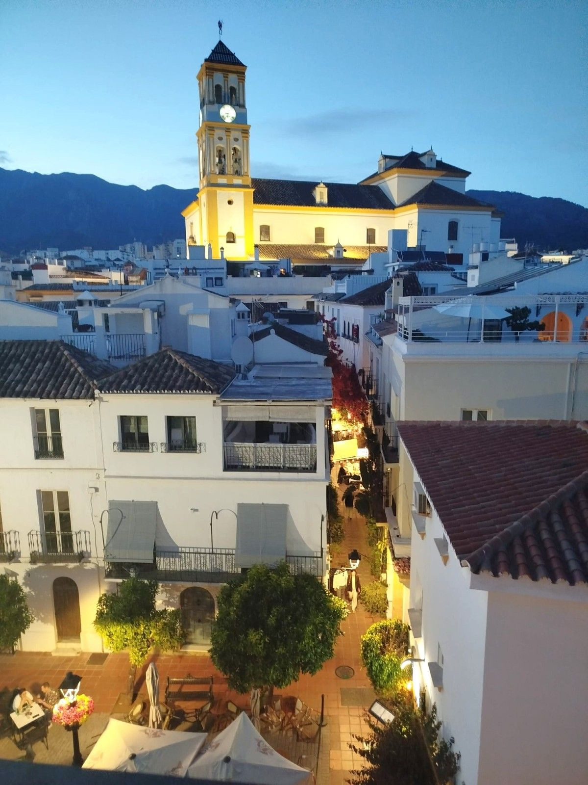 Ático de 3 Dormitorios y 3 Baños en alquiler en Marbella