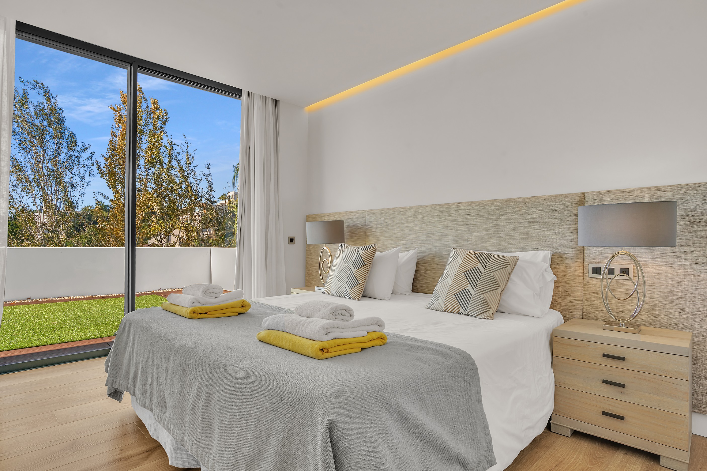 Casa de 5 Dormitorios en venta en La Alquería, Benahavís
