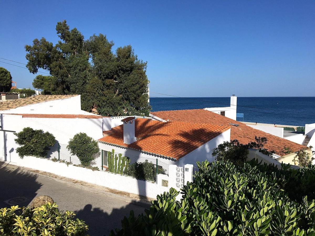 Casa de 4 Dormitorios en venta en Estepona