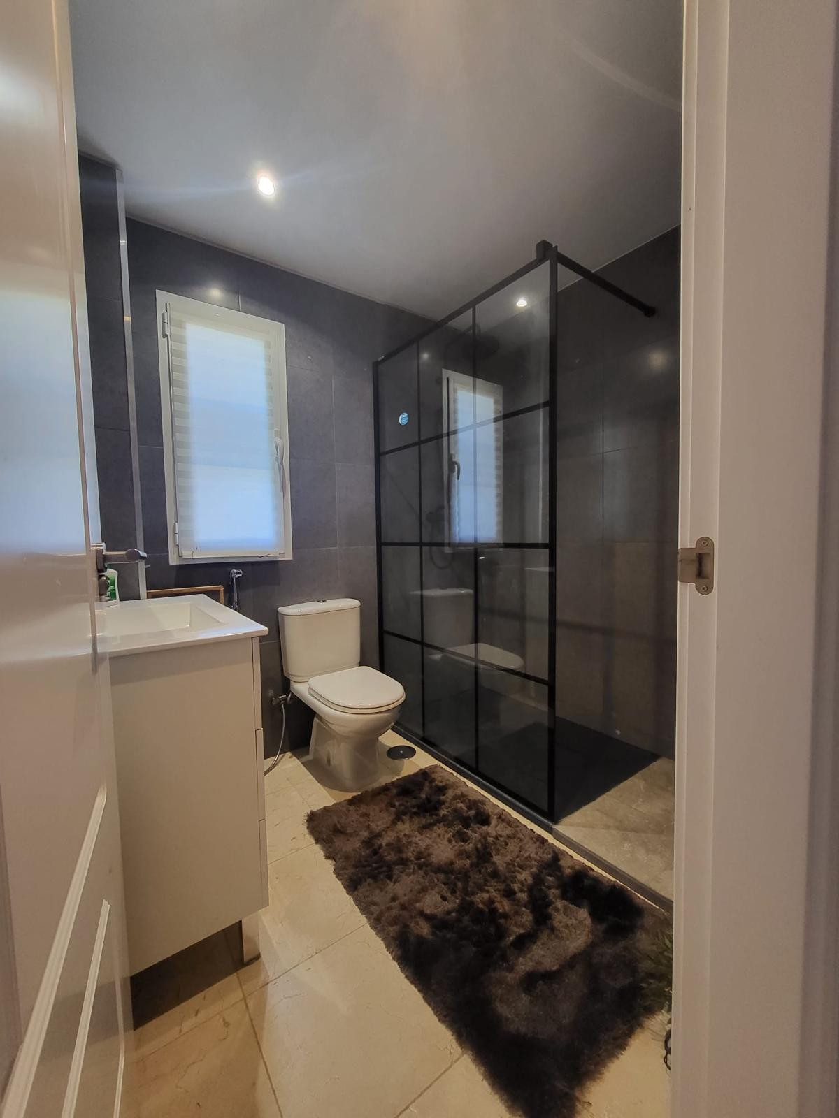 Ático de 2 Dormitorios en venta en Cancelada, Estepona