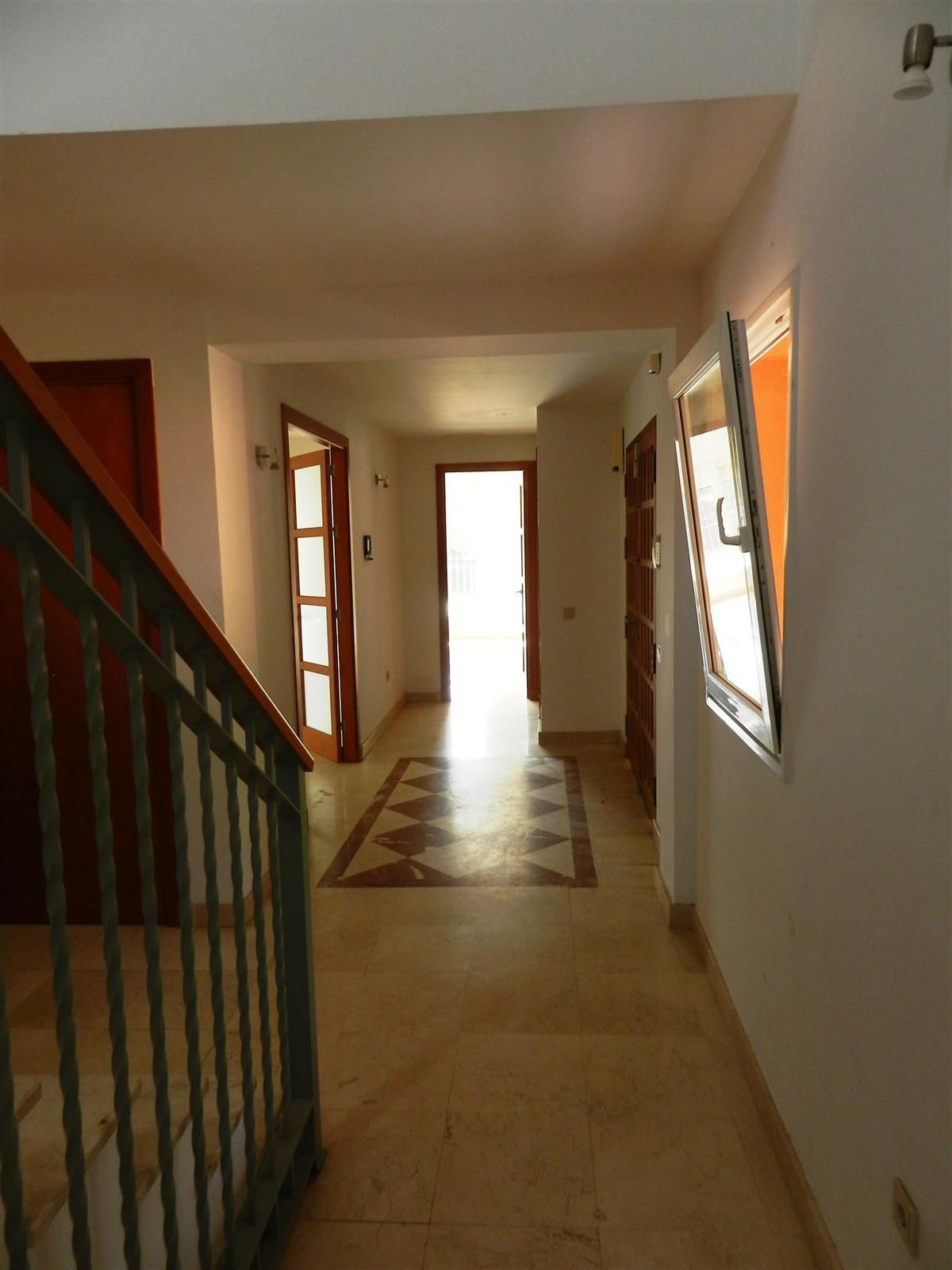 4 спални, 4 бани - Вила за продажба в Sotogrande Alto