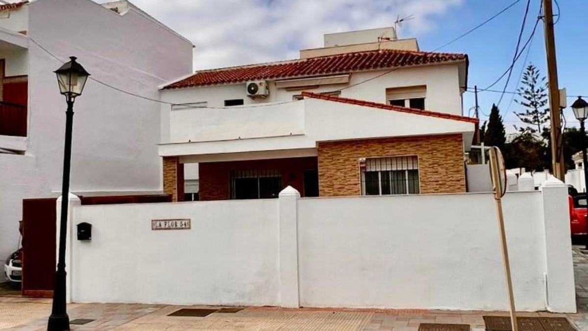 Casa de 5 Dormitorios en venta en Fuengirola