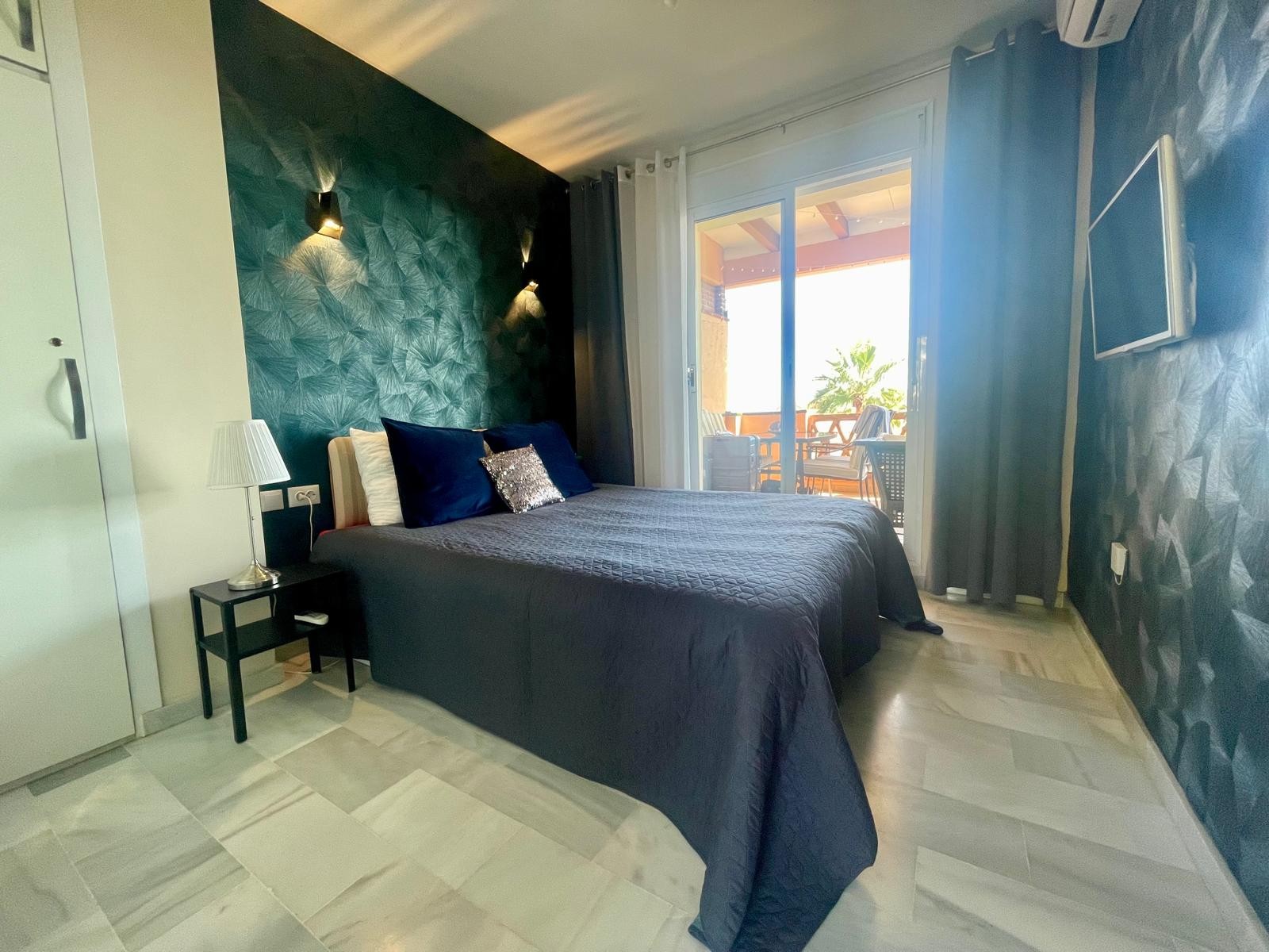Piso de 1 Dormitorio y 1 Baño en venta en El Faro, Mijas