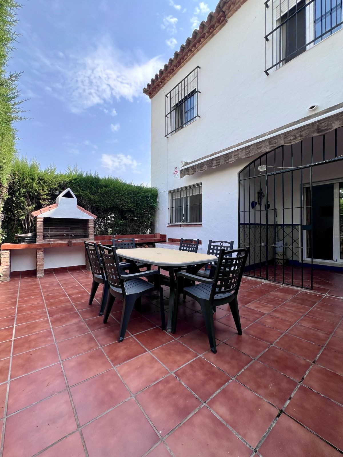 Casa Adosada de 3 Dormitorios en venta en Estepona
