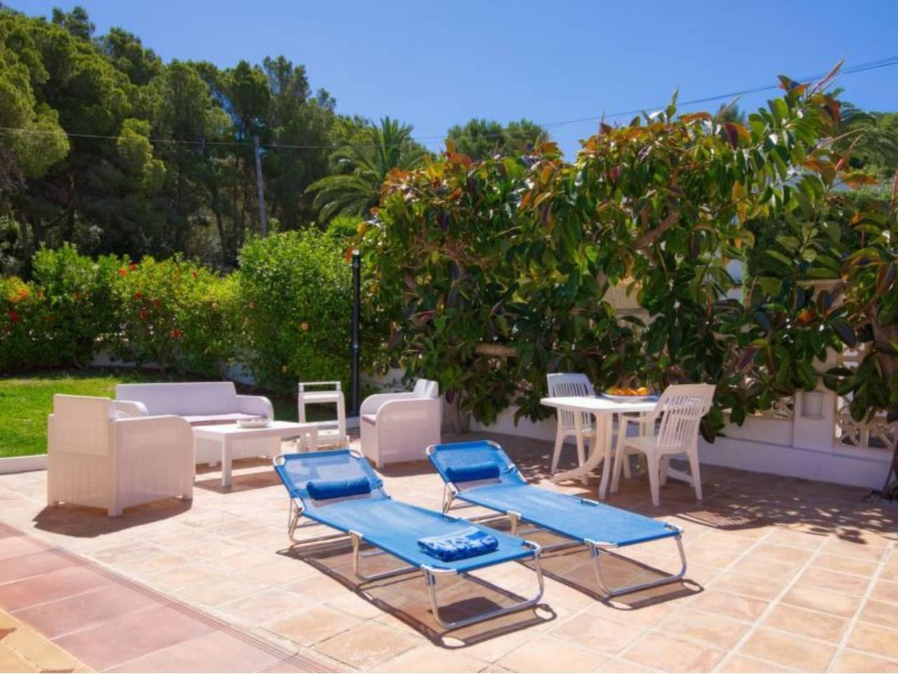 Casa Adosada de 5 Dormitorios y 3 Baños en venta en Xàbia