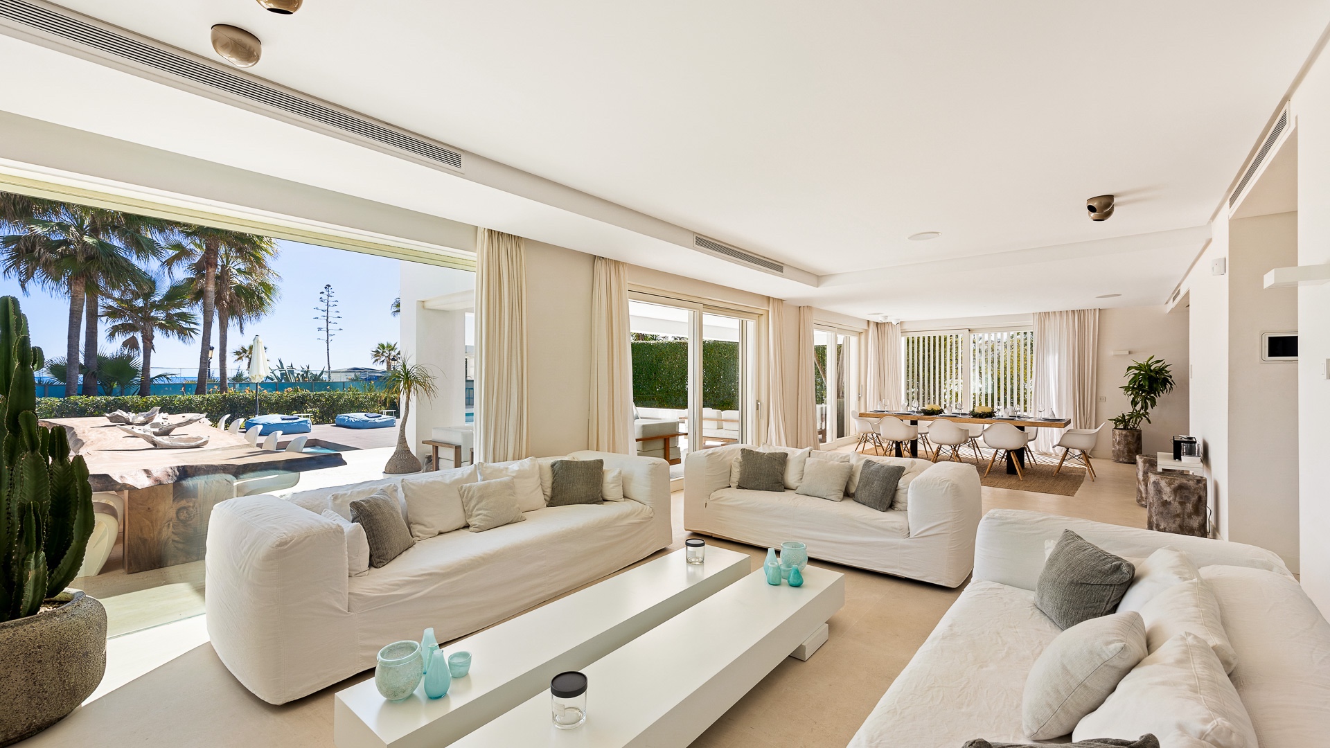 Casa de 6 Dormitorios y 8 Baños en venta en Milla de Oro, Marbella