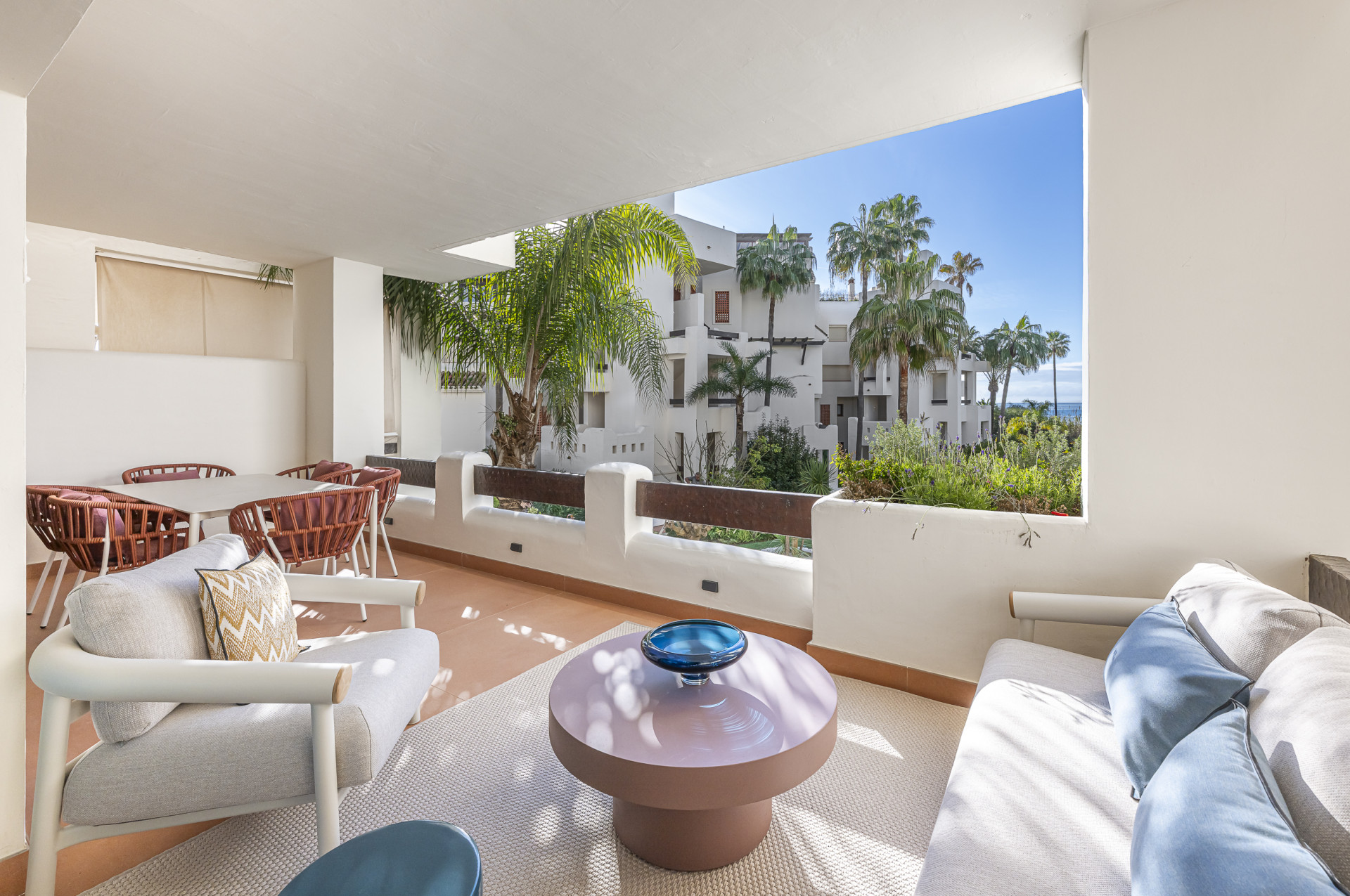 Piso de 3 Dormitorios y 2 Baños en venta en Estepona