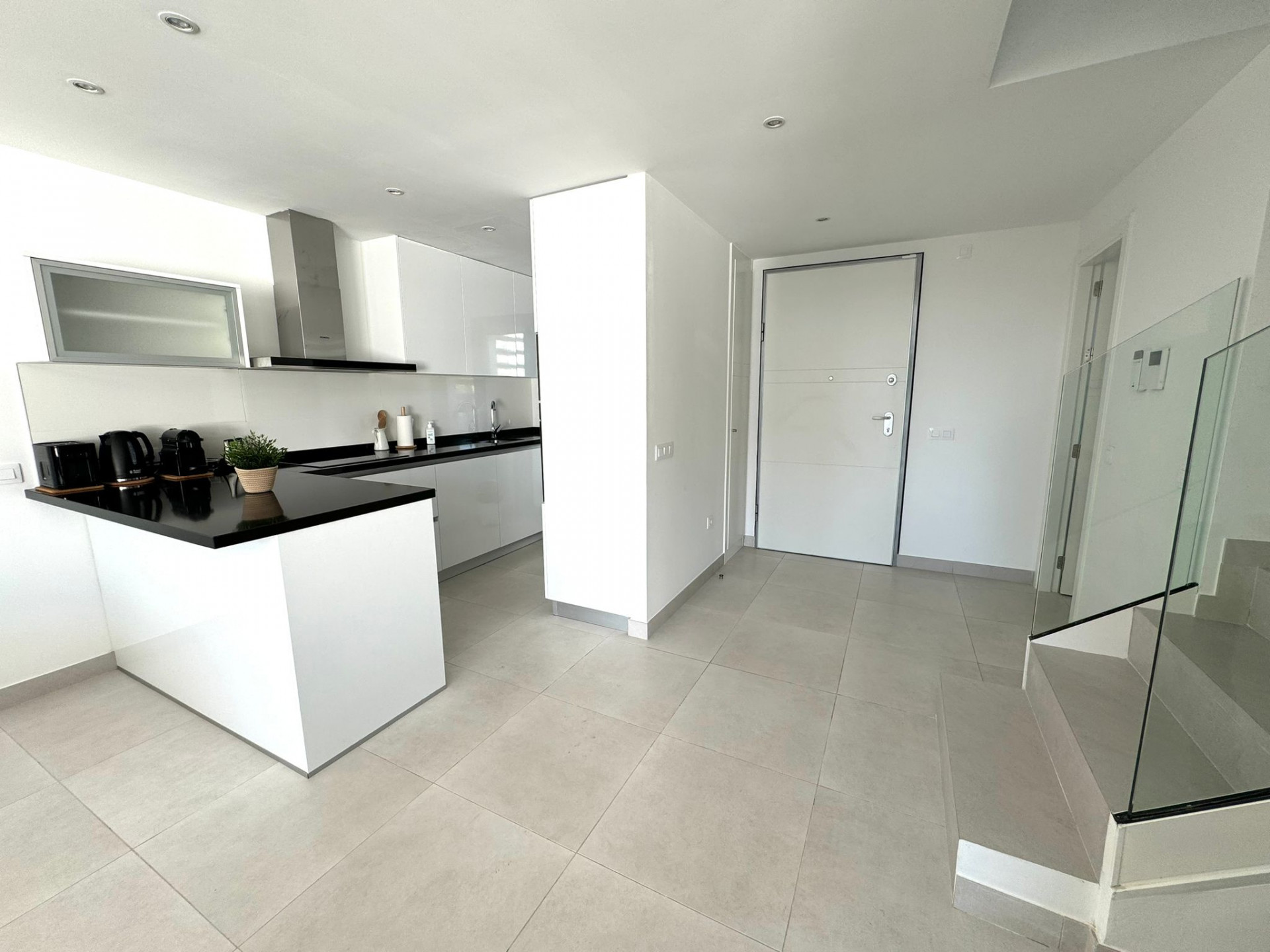 Casa Adosada de 3 Dormitorios y 2 Baños en venta en Estepona