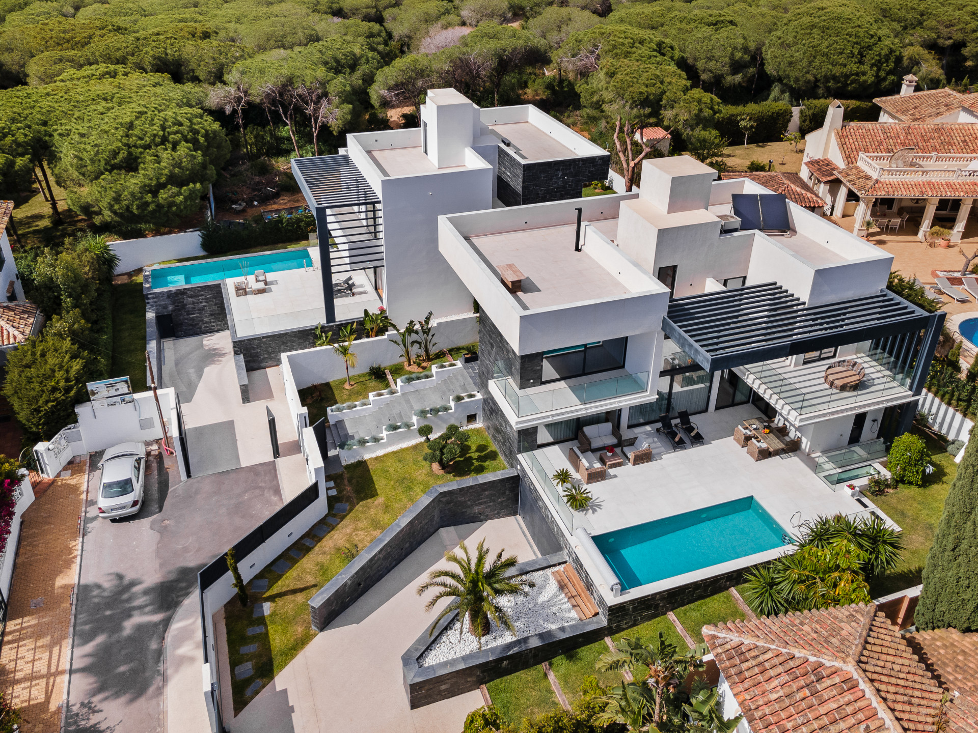 4 Bed - Villa for Sale in Marbesa, Marbella