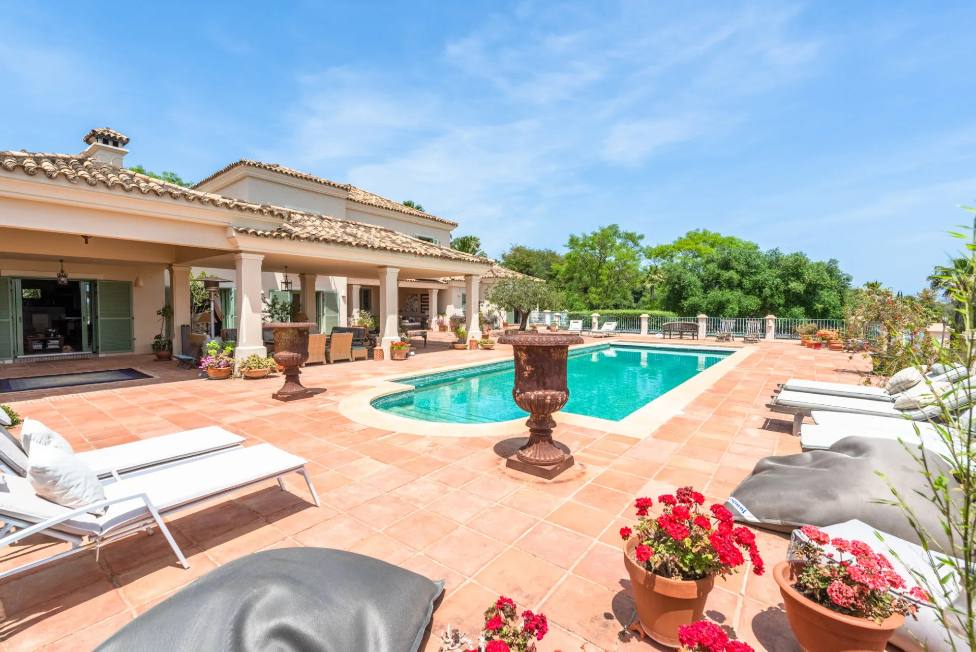 9 Slaapk., 11 Badk. - Villa te koop in Sotogrande