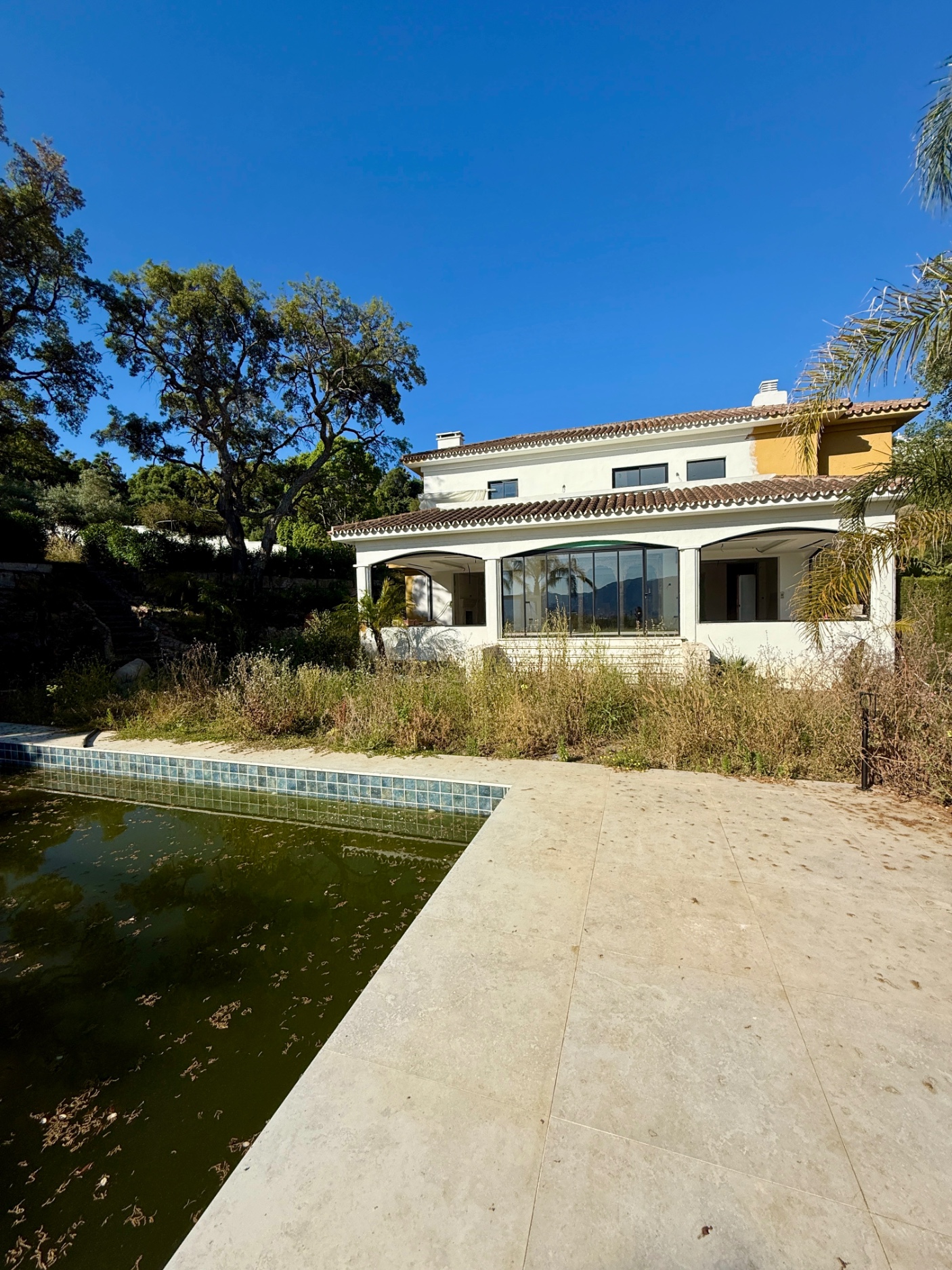 Casa de 3 Dormitorios en venta en La Mairena, Marbella
