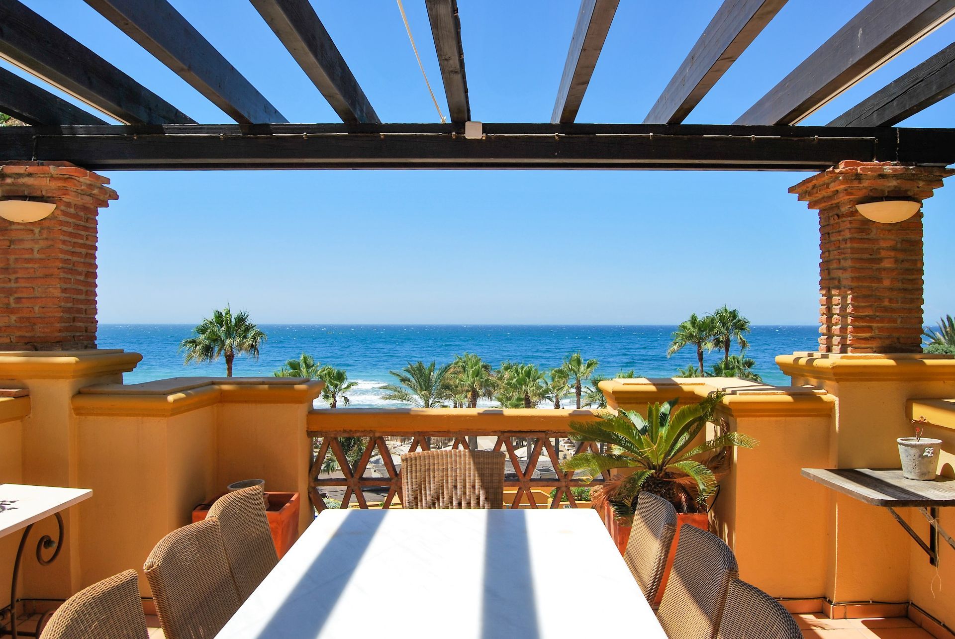 6 υπνοδωμάτια - Διαμέρισμα προς πώληση σε Rio Real, Marbella