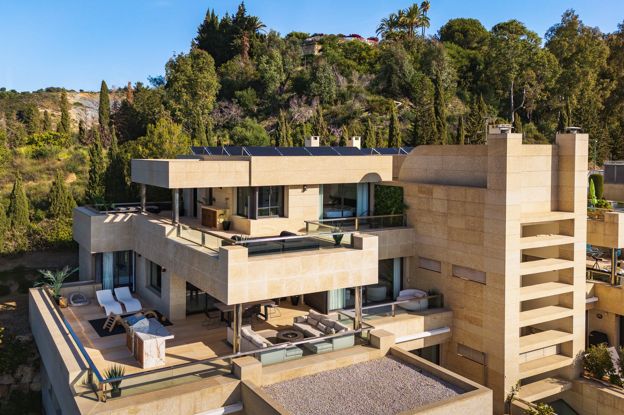 Ático de 3 Dormitorios y 3 Baños en venta en Nueva Andalucía, Marbella