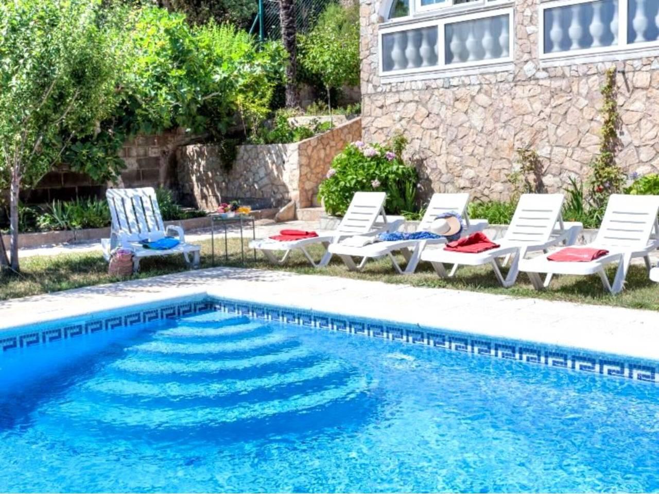 Casa Adosada de 4 Dormitorios en venta en Lloret de Mar