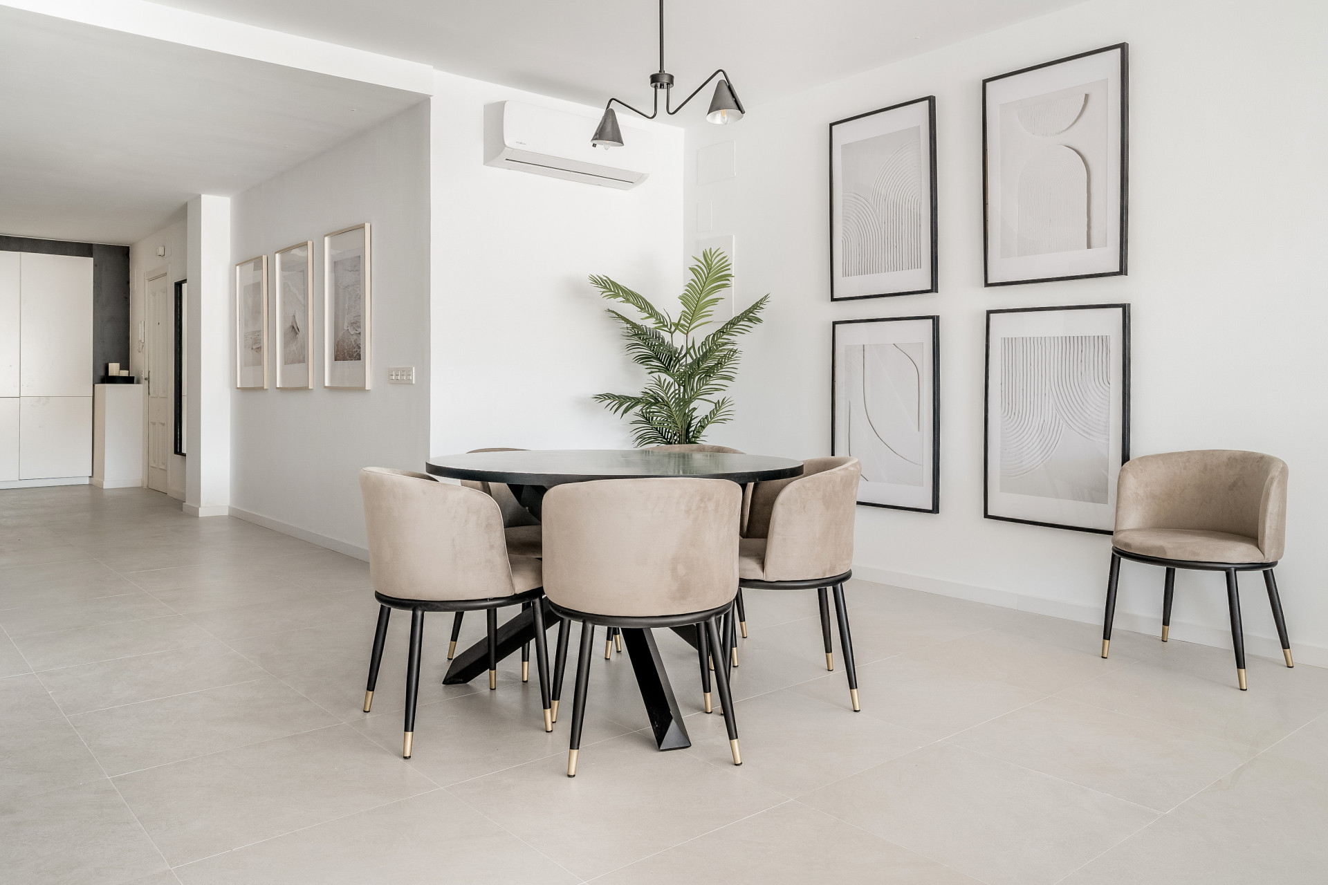 Piso de 4 Dormitorios y 3 Baños en venta en La Quinta, Benahavís