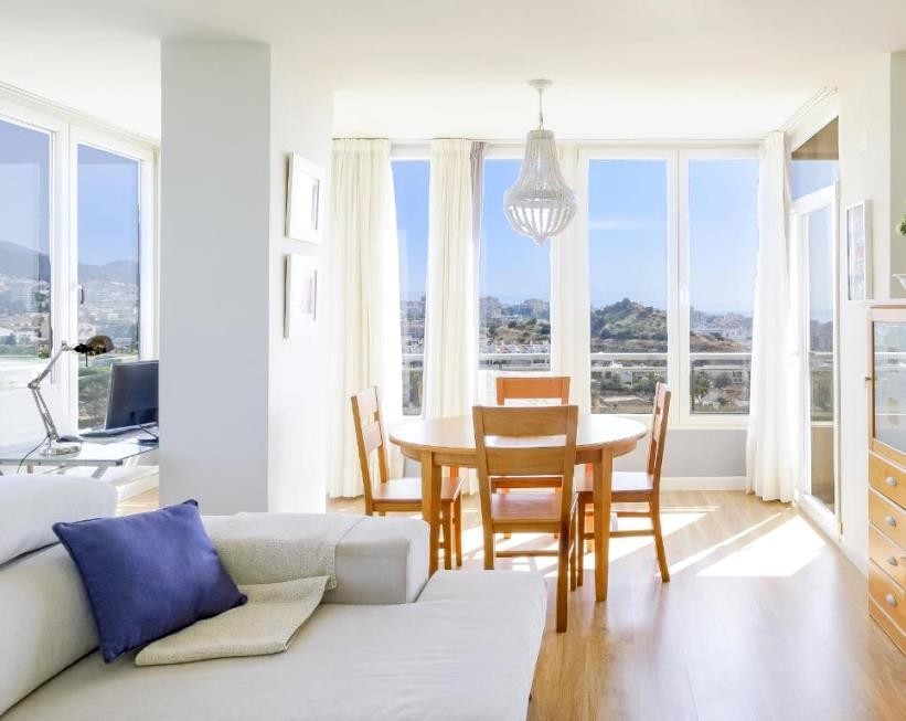 Piso de 2 Dormitorios y 2 Baños en venta en Arroyo de la Miel, Benalmádena